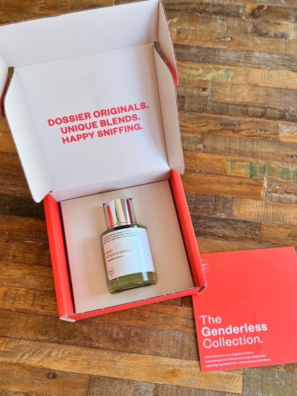 Dossier The Genderless Collection: Sunny Vetiver & Neroli Perfume